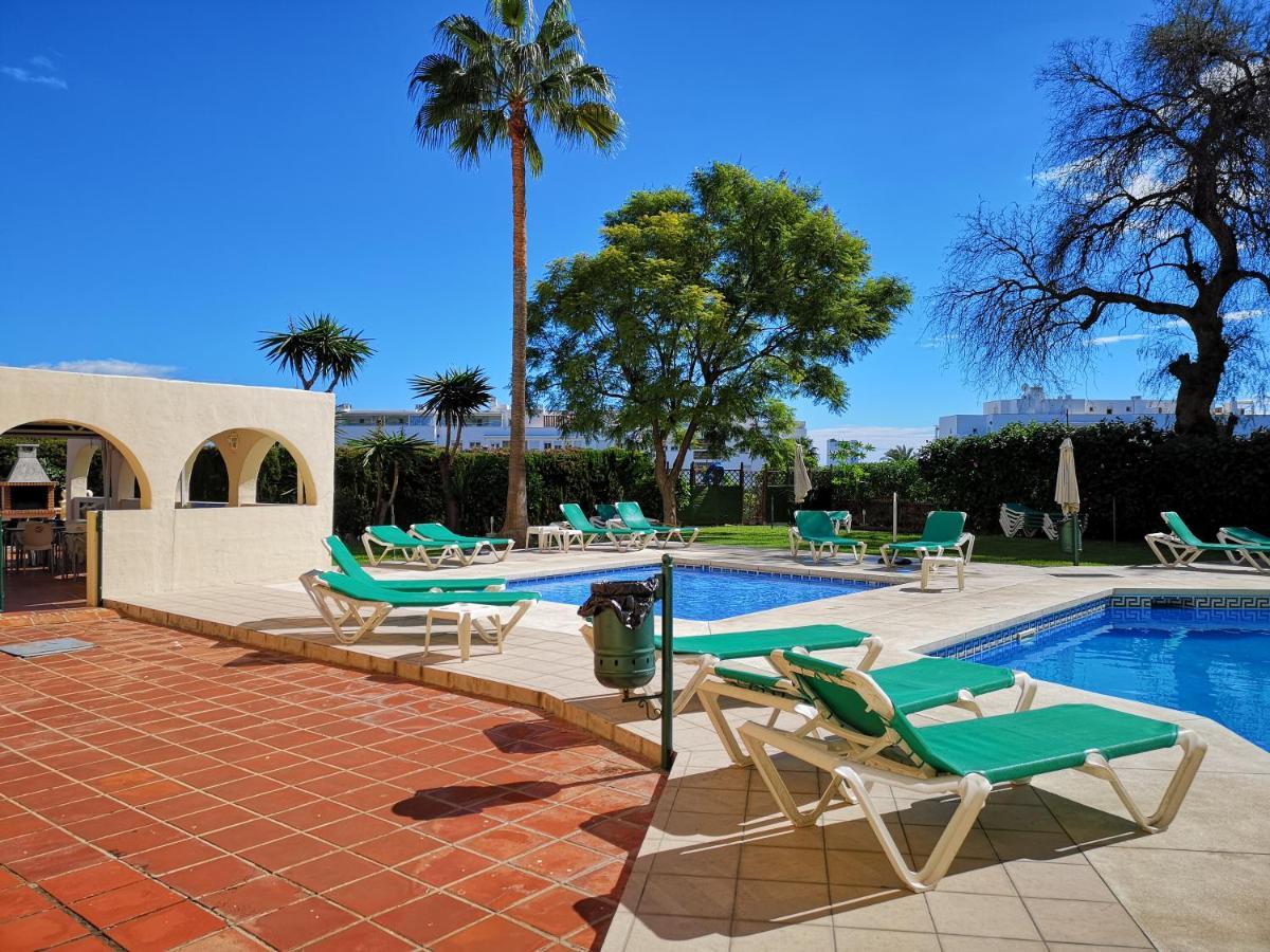 Playa Flores - Vistas A La Piscina Torremolinos Ngoại thất bức ảnh